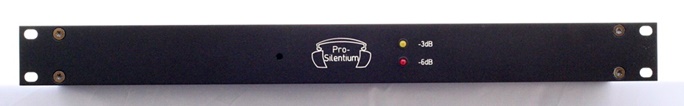 Vorderseite der Idiotenbremse 19" mit der Beschriftung 3dB und 6 dB